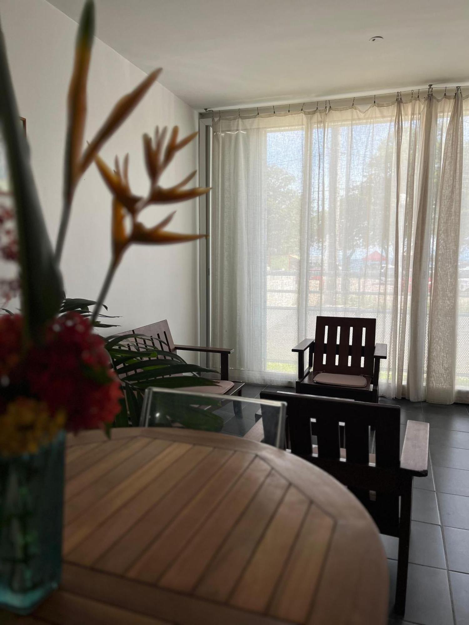 Jasmin - Appartement Face Plage Diamant Le Diamant Exterior foto